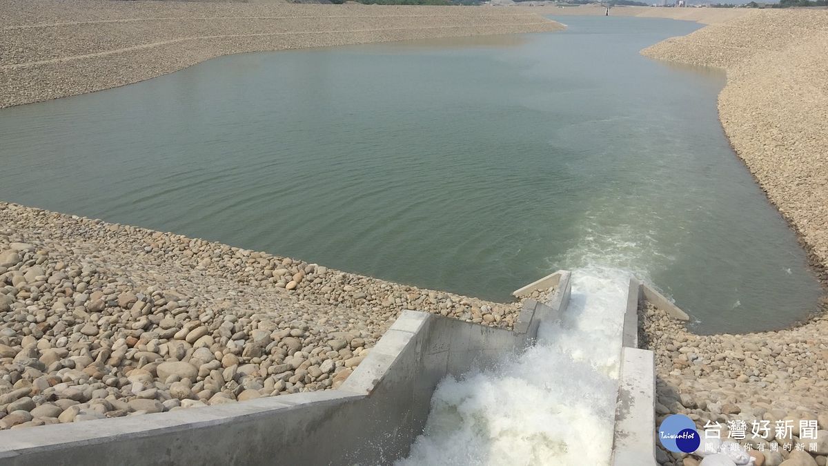 解「渴」有望 石門水庫調整池將完工 解「渴」有望 石門水庫調整池將完工
