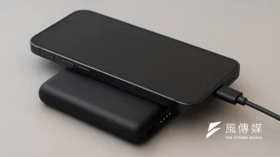 若您的行動電源曾出現外殼裂開、發生異常高熱、傳出塑膠熔化的異味,甚至是充電線上出現焦黑痕跡的狀況,這些都是裝置內部受損的強烈訊號,應立即停止使用,切勿抱持僥倖心理。(圖/ChatGPT生成)