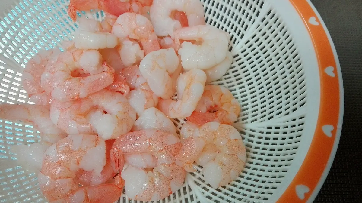 過度或過早清洗蝦子可能會稀釋蝦子本身的風味。(示意圖/取自photoAC) 過度或過早清洗蝦子可能會稀釋蝦子本身的風味。(示意圖/取自photoAC)