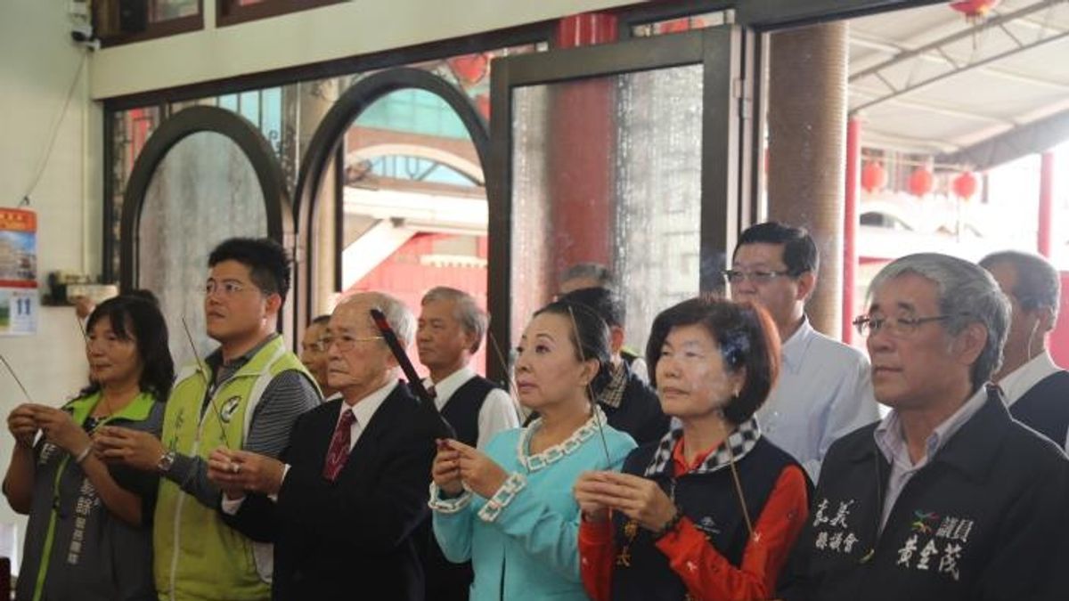 義竹修緣禪寺、慈化寺庇佑在地 張花冠贈匾祈福 義竹修緣禪寺、慈化寺庇佑在地 張花冠贈匾祈福