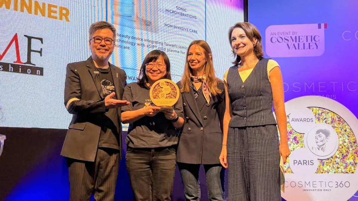 (右起)Franckie Béchereau, Director of COSMETIC 360、Silvia Manzoni, MF Fashion 法國/米蘭資深時尚美妝編輯、智必立生醫創辦人暨執行長 Judy Li、智必立生醫品牌大使黃國倫