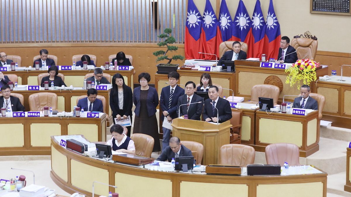 新北市長侯友宜今(30)日接受議會市政總質詢。 (圖/新北市新聞局提供) 新北市長侯友宜今(30)日接受議會市政總質詢。 (圖/新北市新聞局提供)