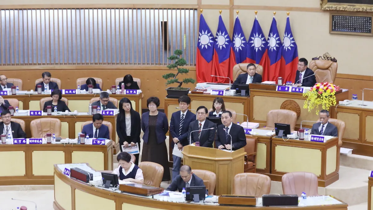 新北市長侯友宜今(30)日接受議會市政總質詢。 (圖/新北市新聞局提供)