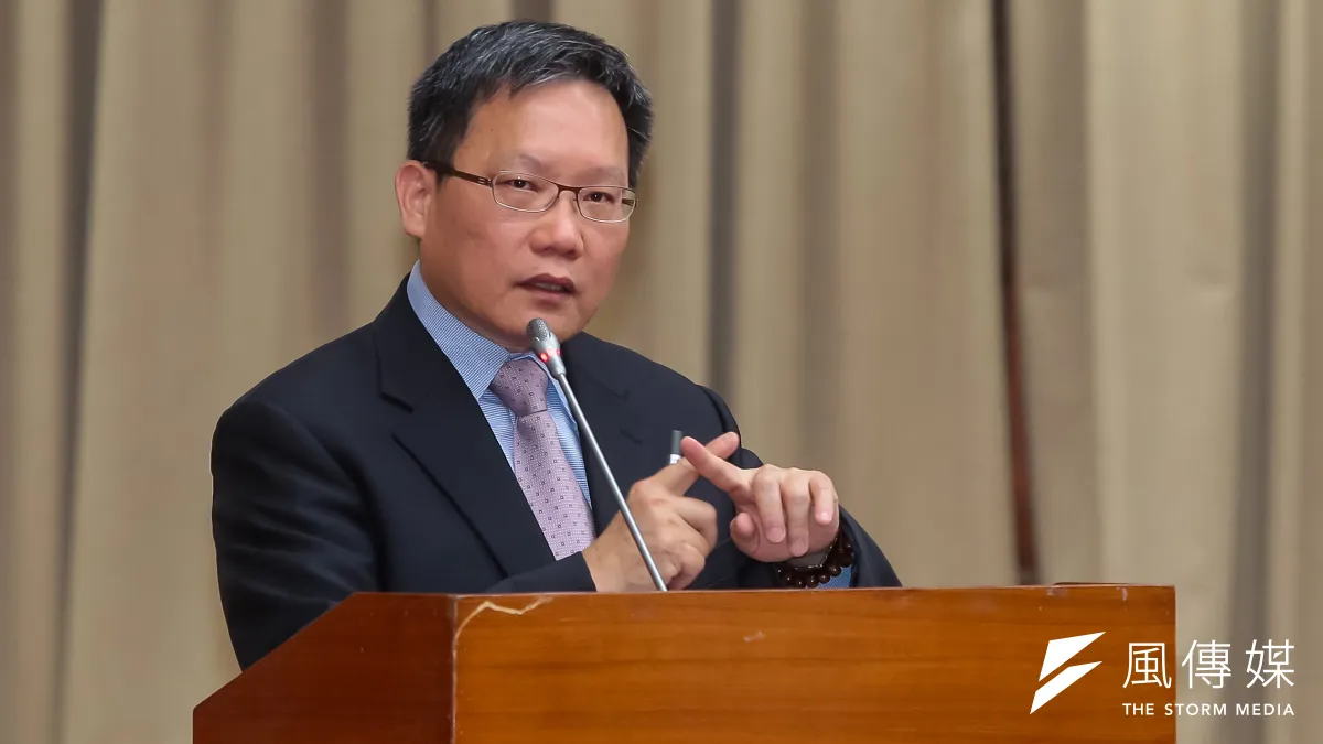 財政部次長蘇建榮表示,美國總統大選後股市若震盪,國安基金隨時待命。(資料照片,顏麟宇攝)