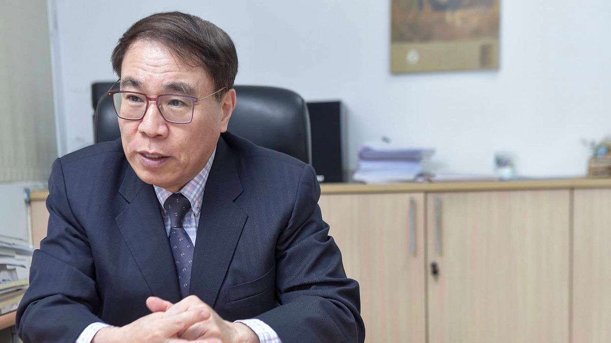 擔任多年民間參與公共建設財政部金擘獎評選委員的張世佳,為國立臺北商業大學企管系教授,認為委由民間展現創意才能活化閒置空間。(圖/張世佳提供) 擔任多年民間參與公共建設財政部金擘獎評選委員的張世佳,為國立臺北商業大學企管系教授,認為委由民間展現創意才能活化閒置空間。(圖/張世佳提供)