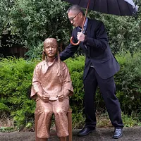 オーストラリア華人の李健民氏は、「慰安婦」銅像を建てることで、戦争の残酷さを警鐘し平和を訴えたいと考えている。 (写真/ABC News提供: Iris Zhao) オーストラリア華人の李健民氏は、「慰安婦」銅像を建てることで、戦争の残酷さを警鐘し平和を訴えたいと考えている。 (写真/ABC News提供: Iris Zhao)