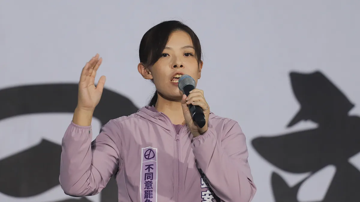 筆者提到,經法院一審、二審均判決高虹安有罪,這根本就是要以司法手段強姦「大罷免」新出爐的民意。(資料照,陳品佑攝) 筆者提到,經法院一審、二審均判決高虹安有罪,這根本就是要以司法手段強姦「大罷免」新出爐的民意。(資料照,陳品佑攝)