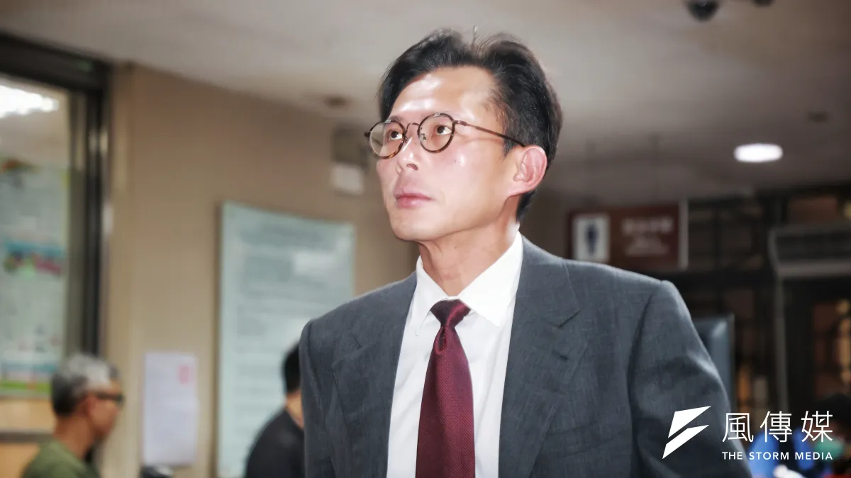 民眾黨主席黃國昌遭爆長期透過公益組織「吹哨者協會」籌組跟拍團隊,中央社司法線記者謝幸恩29日發聲明請辭。(柯承惠攝)