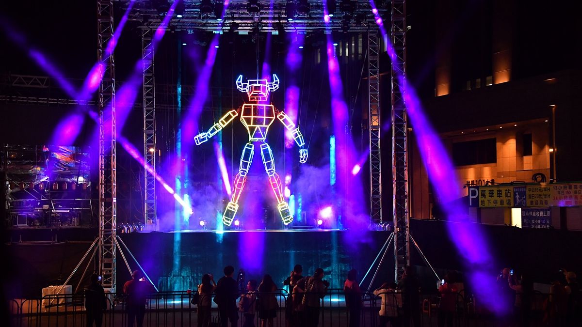 2021台北燈節史上第一個會跳舞的主燈NEW(圖/臺北市政府觀光傳播局提供) 2021台北燈節史上第一個會跳舞的主燈NEW(圖/臺北市政府觀光傳播局提供)