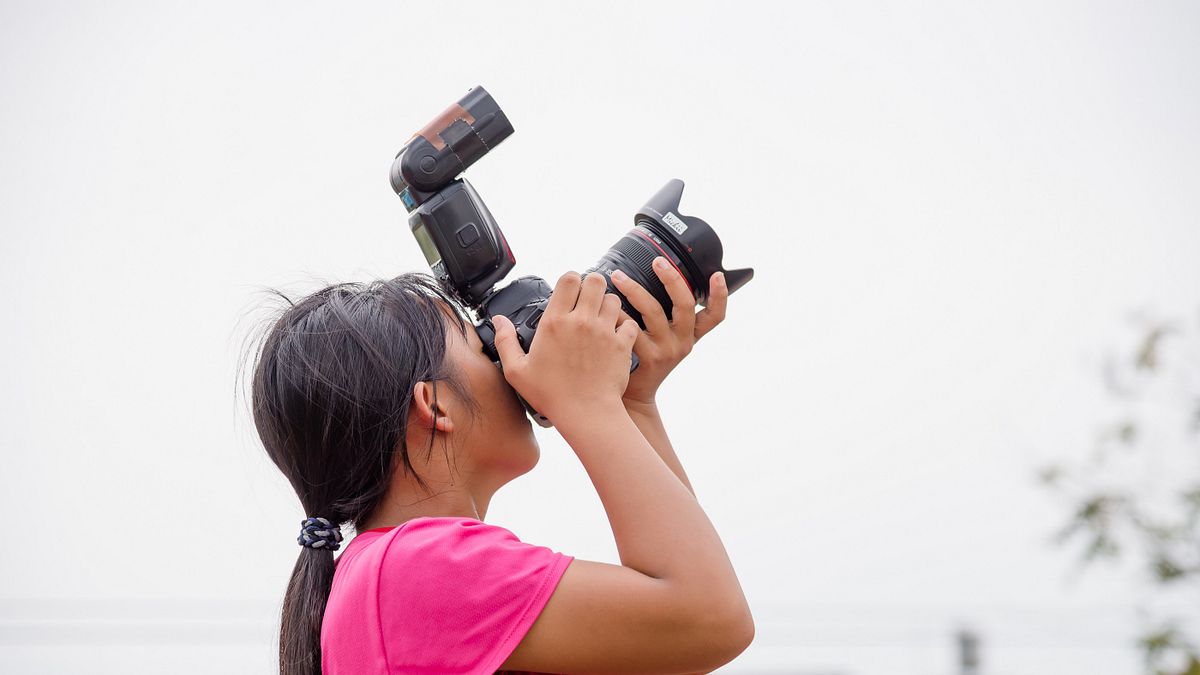 這場為山上孩子所舉辦的攝影課程活動,不只讓孩子學會拍照技巧,並且激發了他們強烈的好奇心,想要透過鏡頭不斷探索。 這場為山上孩子所舉辦的攝影課程活動,不只讓孩子學會拍照技巧,並且激發了他們強烈的好奇心,想要透過鏡頭不斷探索。