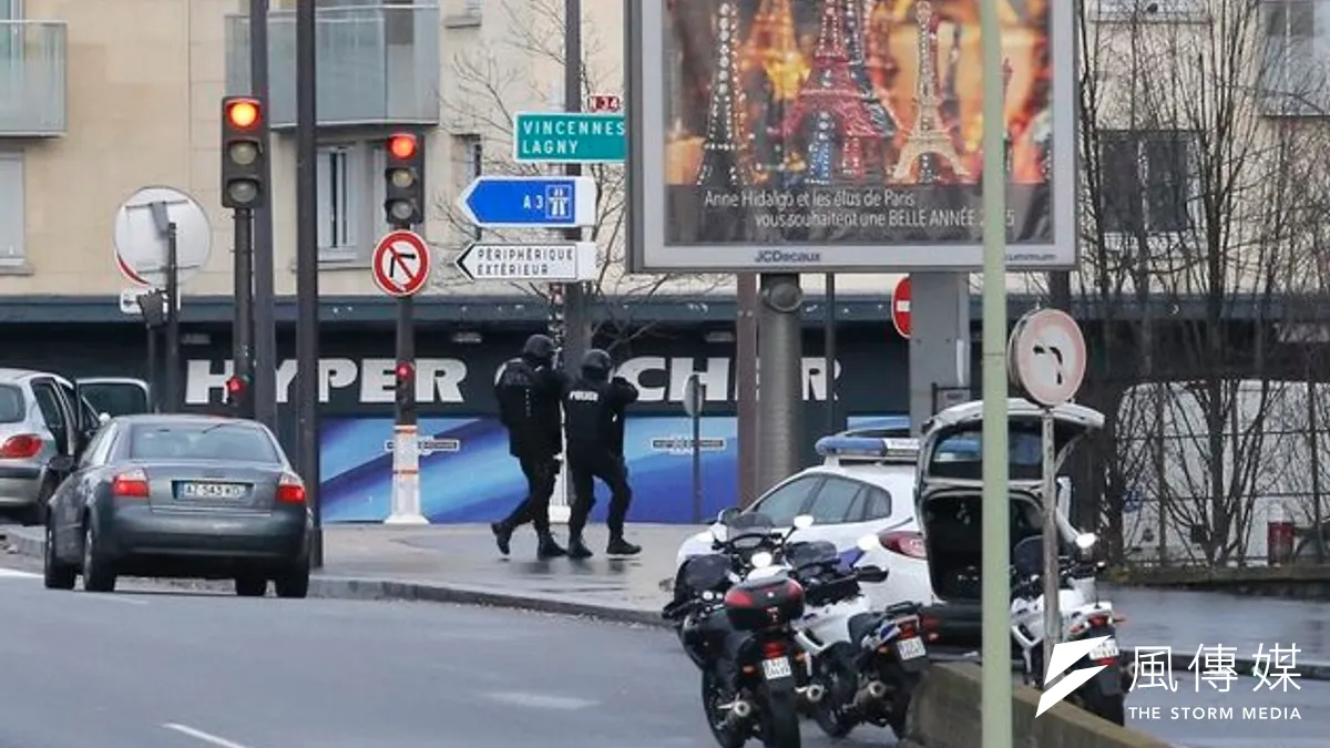 法國首都巴黎9日再度發生槍擊案與挾持人質案(美聯社)