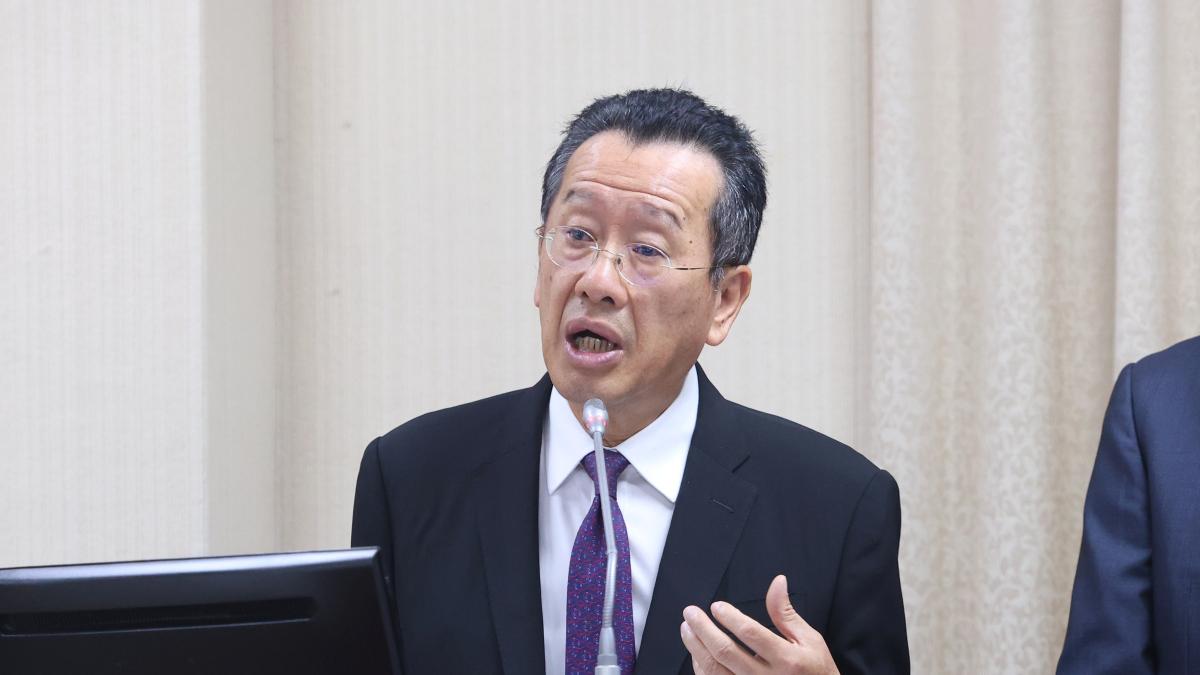 因應少子化兵力不足、志願役招募困難 顧立雄:明年擬恢復預官考試