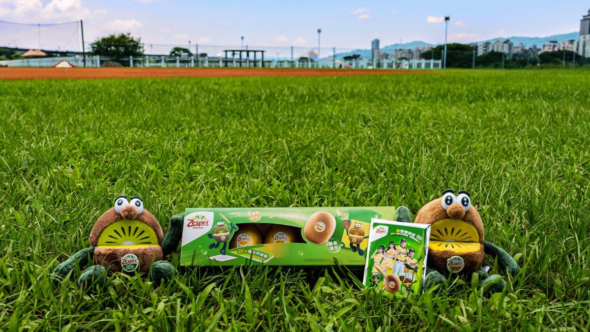 Zespri 攜手中信兄弟聯名再襲!雙版本限量卡隨盒登場 一起「早餐+1顆,營養就均衡」!