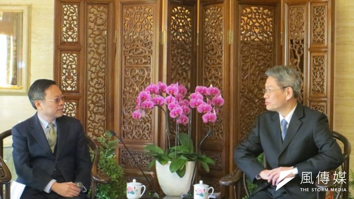 陸委會主委王郁琦與中國國台辦主任張志軍同聲強調,兩岸事務主管部門應繼續維持常態性互訪以及制度化溝通機制。(仇佩芬攝) 陸委會主委王郁琦與中國國台辦主任張志軍同聲強調,兩岸事務主管部門應繼續維持常態性互訪以及制度化溝通機制。(仇佩芬攝)