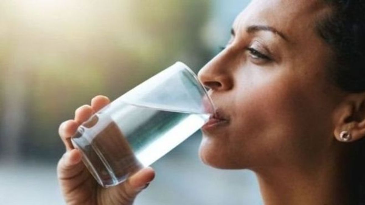 塑膠微粒已經進入到飲用水中。(BBC中文網) 塑膠微粒已經進入到飲用水中。(BBC中文網)