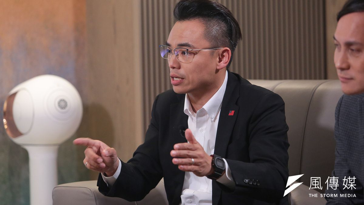 國民黨立委洪孟楷(見圖)在《下班瀚你聊》節目中表示,2024大選,國民黨最理想的狀況是侯友宜、郭台銘2人搭檔參選。(顏麟宇攝) 國民黨立委洪孟楷(見圖)在《下班瀚你聊》節目中表示,2024大選,國民黨最理想的狀況是侯友宜、郭台銘2人搭檔參選。(顏麟宇攝)