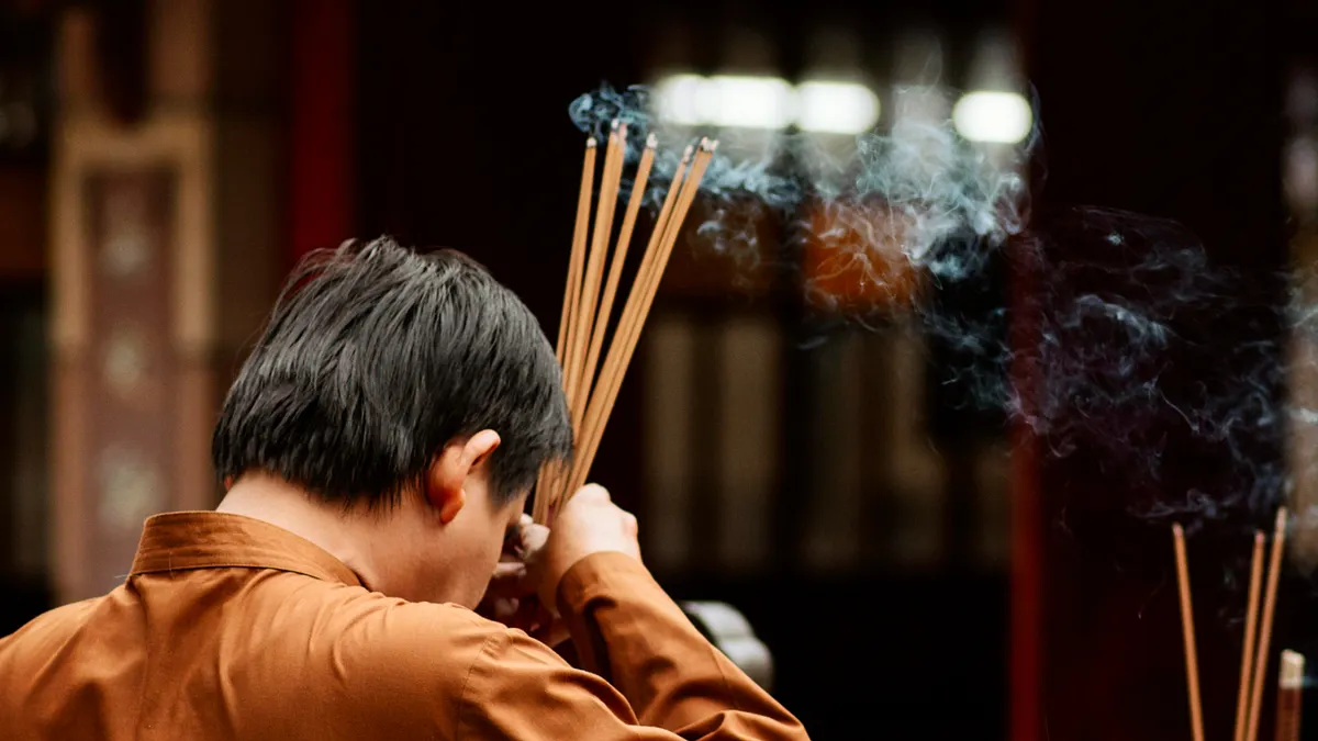 清水孟國際塔羅小孟老師發文分享「送神日6大禁忌」。(示意圖/取自freepik)