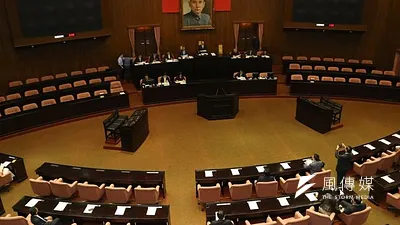 在停止運作24天後,立法院院會11日召開,並將兩岸協議監督條例7版本付委。(余志偉攝)