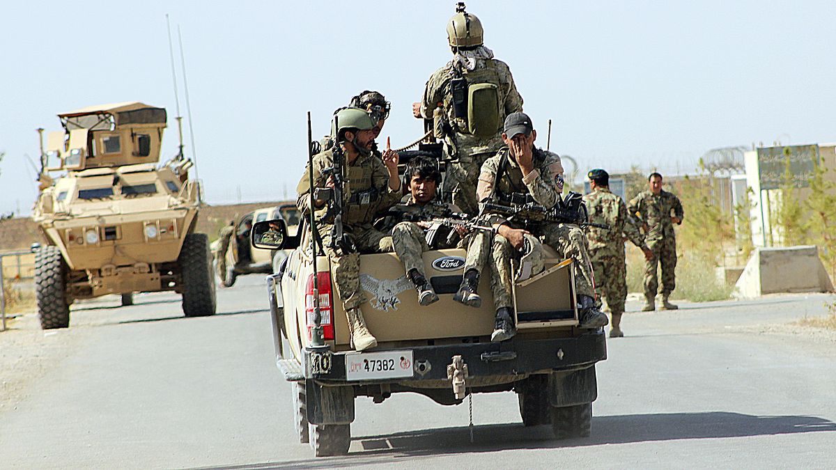 參與昆杜茲(Kunduz)戰役的阿富汗政府軍。(美聯社) 參與昆杜茲(Kunduz)戰役的阿富汗政府軍。(美聯社)