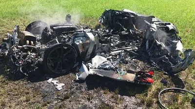 變成廢鐵的超跑(BBC中文網)