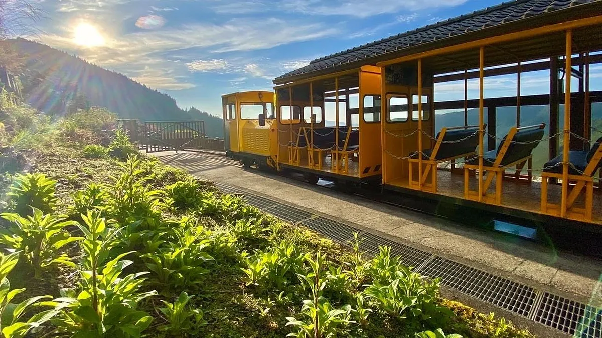 根據《交通部觀光署》最新公布的 2026 年1月觀光人次統計,宜蘭熱門景點前三名正式揭曉!前三名依序為:大里外澳遊憩區、國立傳統藝術中心、清水地熱公園。(圖/取自太平山森林遊樂區)