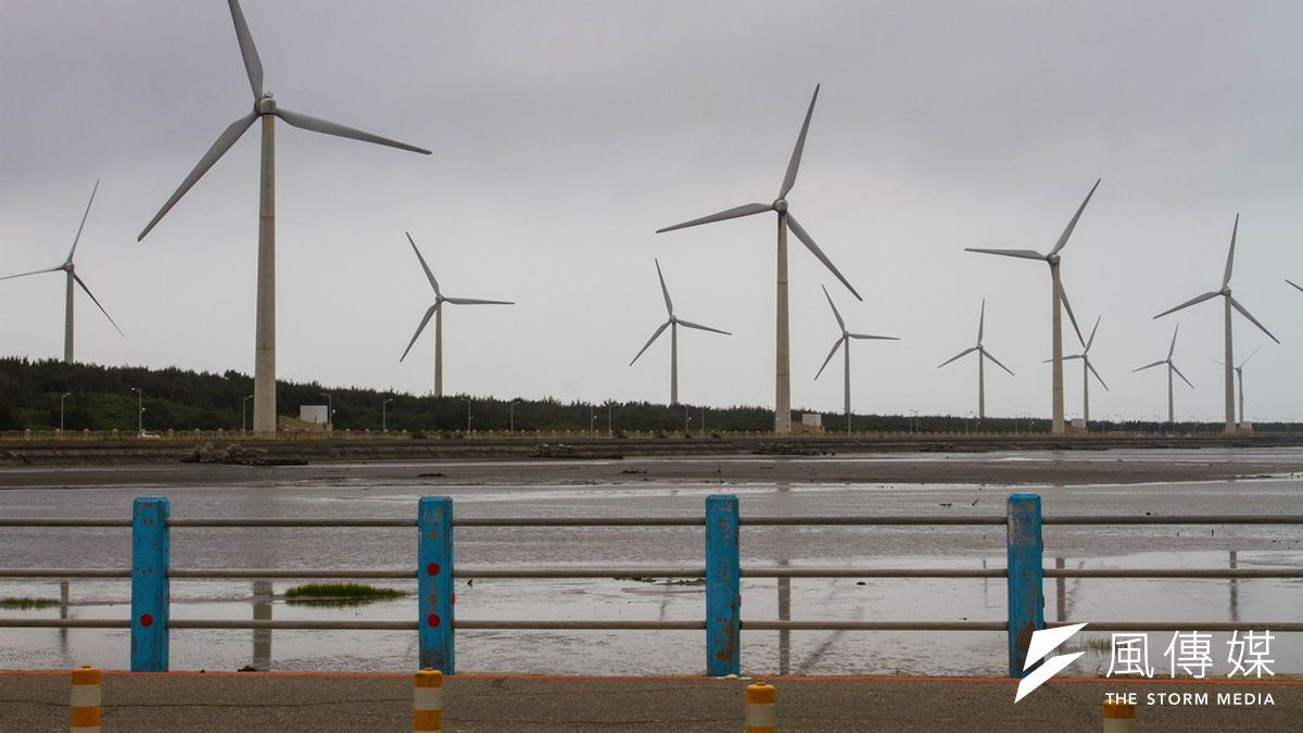 依能源局規劃,到2030年時,風力發電將由目前64萬瓩增為520萬瓩,但整體規劃中,看不出有可能達到減碳50%的可能。(呂紹煒攝) 依能源局規劃,到2030年時,風力發電將由目前64萬瓩增為520萬瓩,但整體規劃中,看不出有可能達到減碳50%的可能。(呂紹煒攝)