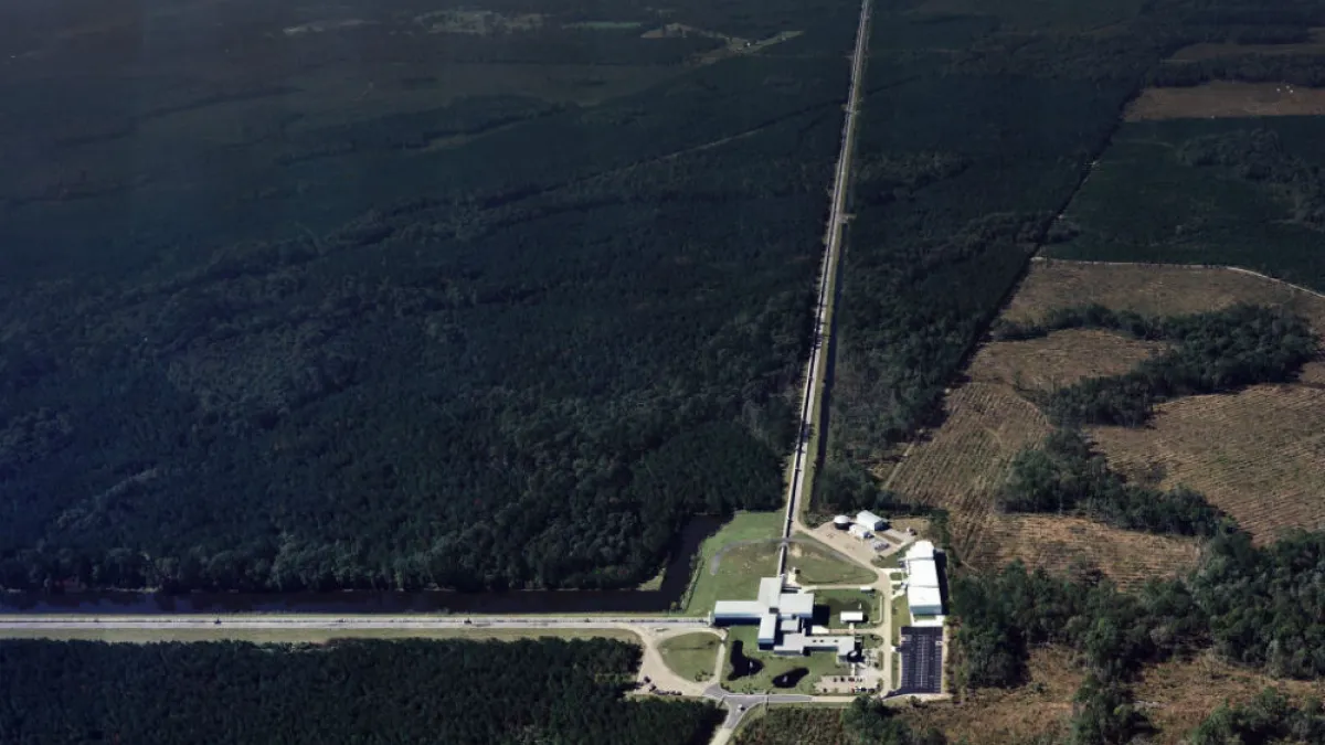 美國雷射干涉重力波天文台(Laser Interferometer Gravitational-wave Observatory)(LIGO)