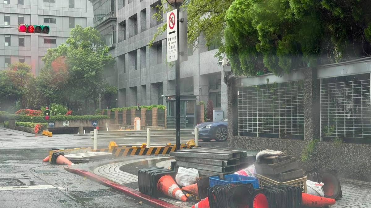 高嘉瑜揪工地防颱漏洞被罵翻 網友酸她「出張嘴」:不就印證需要颱風準備假