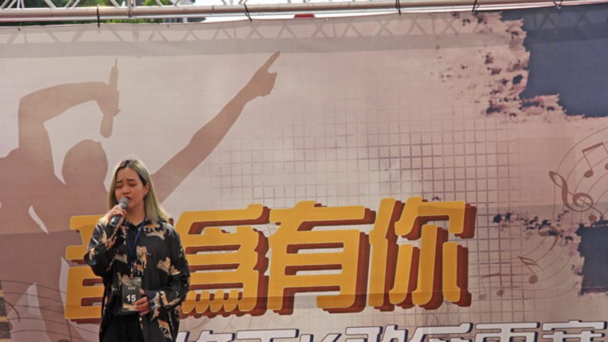 修平科技大學辦校園K歌比賽,學生參加熱絡,不過為顧及防疫,全程採直播辦理。(圖/修平科技大學提供) 修平科技大學辦校園K歌比賽,學生參加熱絡,不過為顧及防疫,全程採直播辦理。(圖/修平科技大學提供)