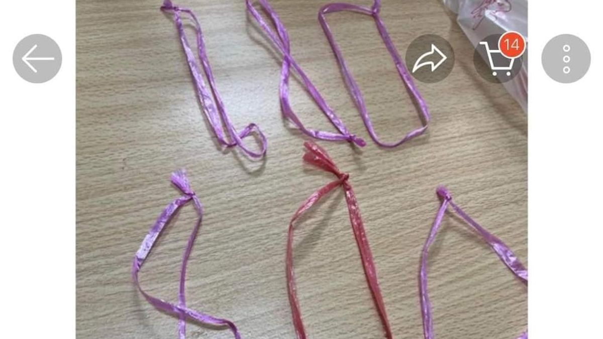 綁肉羹麵的塑膠繩要價300元,卻有4人購買。(圖/取自爆料公社) 綁肉羹麵的塑膠繩要價300元,卻有4人購買。(圖/取自爆料公社)