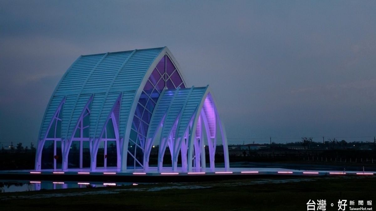 北門水晶教堂、布袋高跟鞋教堂 恢復夜間點燈 北門水晶教堂、布袋高跟鞋教堂 恢復夜間點燈