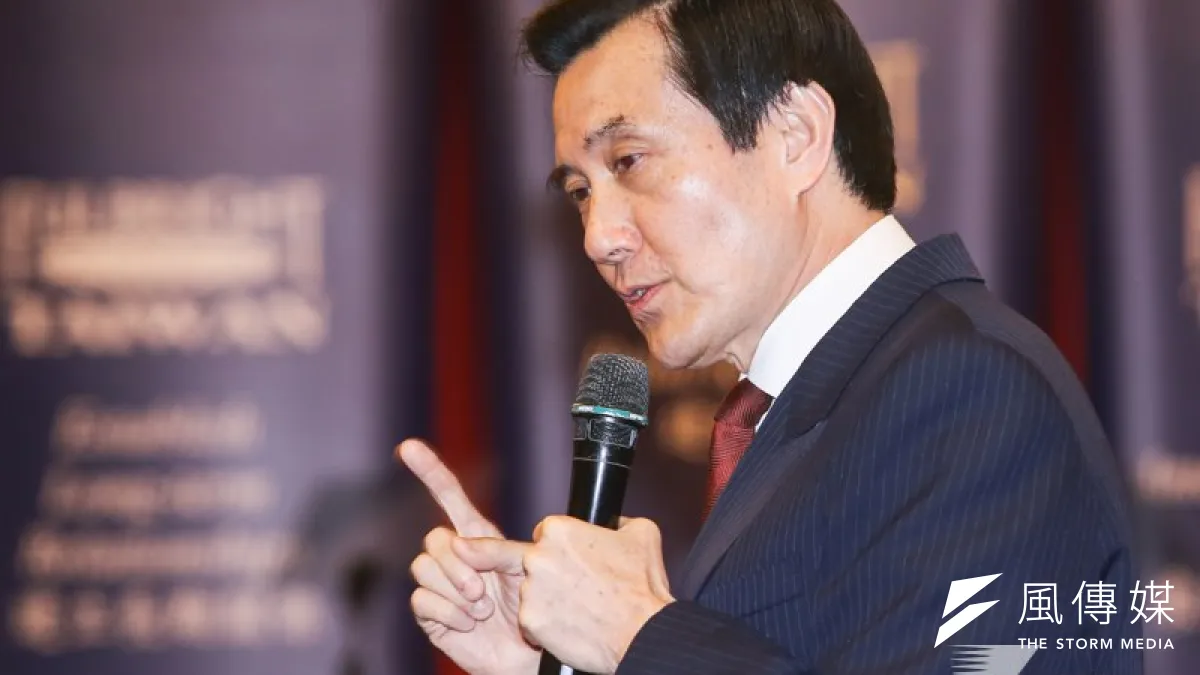 馬英九不待對方說完問題,便直呼「妳瘋了嗎」,強調當然不會放棄南海主權,「這是違反憲法的」。(林韶安攝)