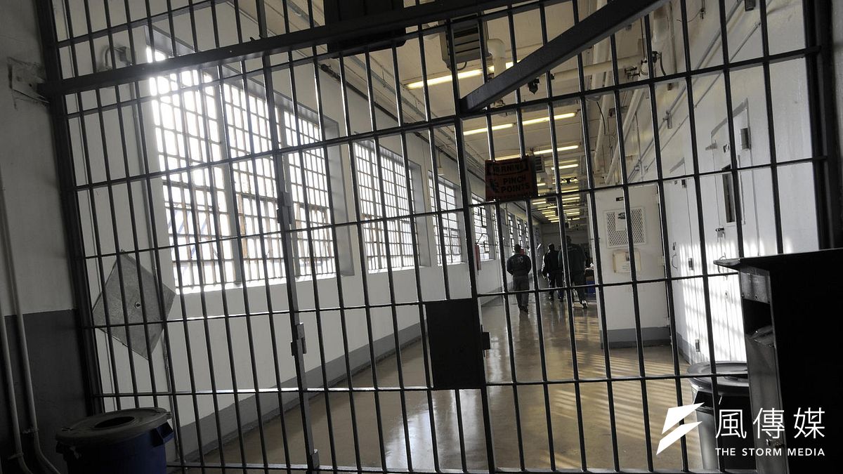 臥斧在小說《FIX》中,將台灣近代的冤案、爭議案件放入,形成7篇「冤案推理小說」。圖為監獄示意圖。(資料照,取自網路) 臥斧在小說《FIX》中,將台灣近代的冤案、爭議案件放入,形成7篇「冤案推理小說」。圖為監獄示意圖。(資料照,取自網路)