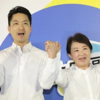 盧秀燕擔任蔣萬安競總主委。尋求連任的台北市長蔣萬安(左)19日下午舉行記者會,宣布由台中市長盧秀燕(右)擔任競選總部主任委員。(圖/中央社) 盧秀燕擔任蔣萬安競總主委。尋求連任的台北市長蔣萬安(左)19日下午舉行記者會,宣布由台中市長盧秀燕(右)擔任競選總部主任委員。(圖/中央社)