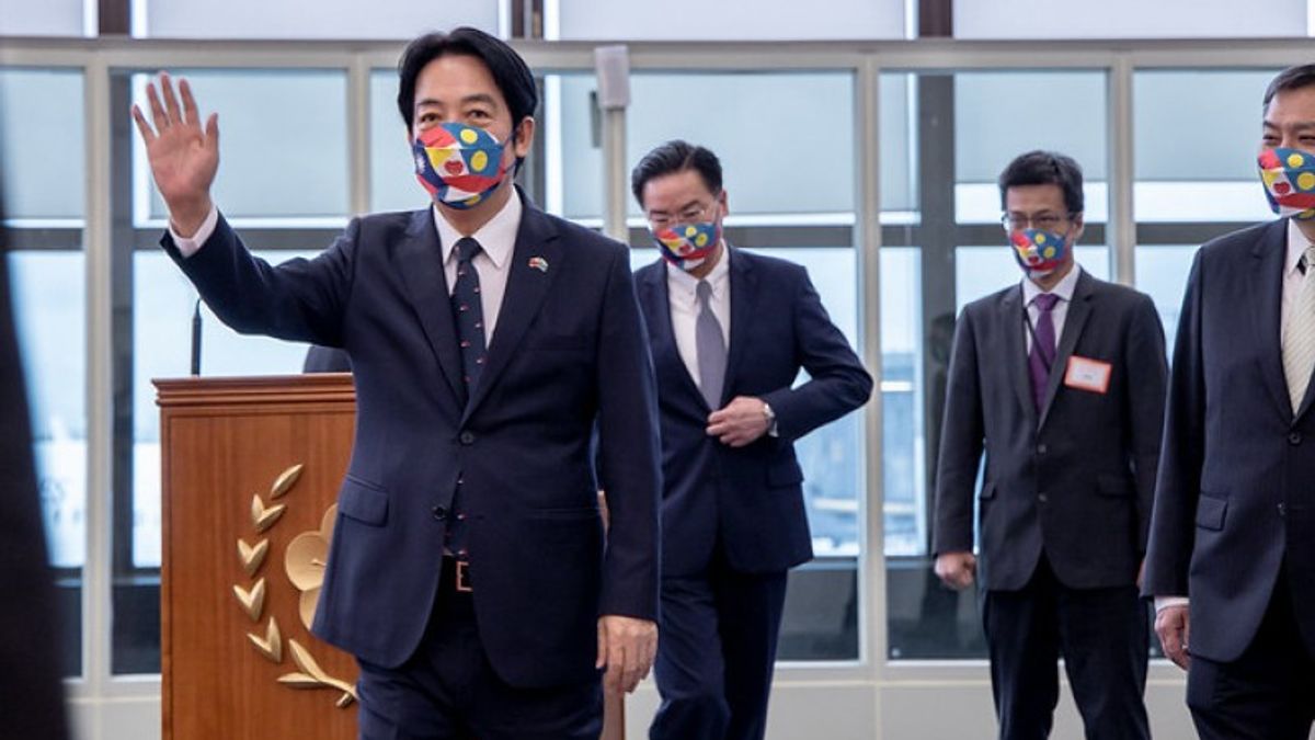 副總統賴清德(左一)主態參選民進黨主席,有利有弊。(資料照,總統府提供) 副總統賴清德(左一)主態參選民進黨主席,有利有弊。(資料照,總統府提供)