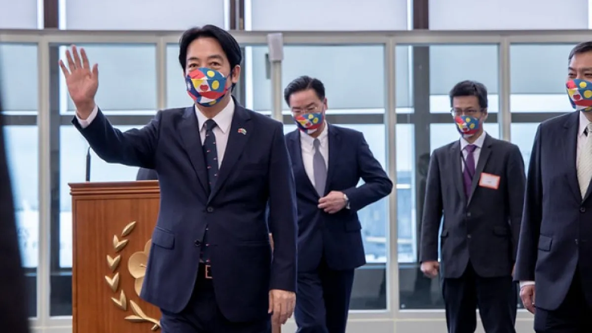 副總統賴清德(左一)主態參選民進黨主席,有利有弊。(資料照,總統府提供)