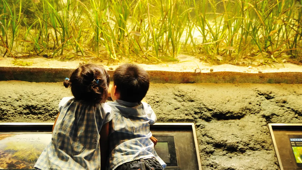 父母都說自己很愛孩子,但要怎麼去愛才不會有差錯?(圖/ajari@flickr) 父母都說自己很愛孩子,但要怎麼去愛才不會有差錯?(圖/ajari@flickr)