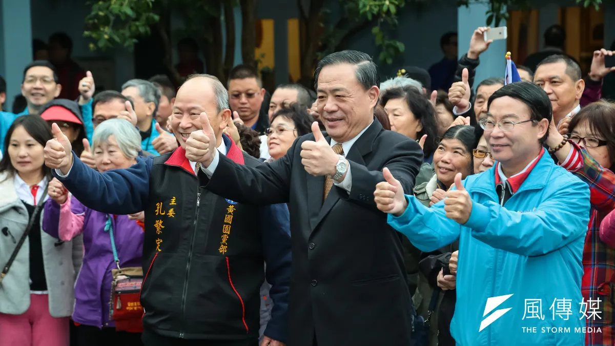 黃復興黨部主委戴伯特日前赴大溪頭寮蔣經國陵寢謁陵。(顏麟宇攝)