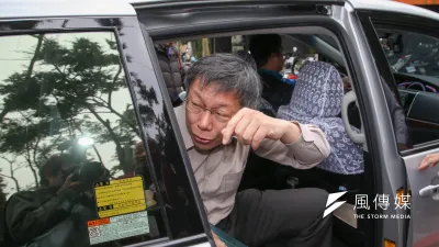 柯文哲於23日晚間下令,排除幹道上反勞基法修惡群眾的指示。面對勞動局長賴香伶也參加遊行力挺,柯則自爆「他們要我去制止賴香伶上街頭」,幕僚推測,有可能是來自中央給的壓力,柯則以「已讀不回」作為回應。(陳明仁攝)