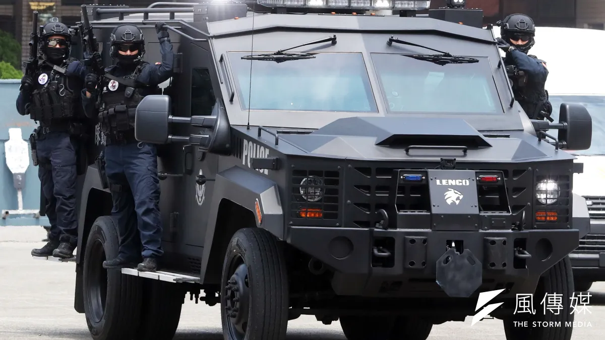 警政署近年採購Lenco Bearcat G2輪型甲車,全車防彈。(資料照,蘇仲泓攝)