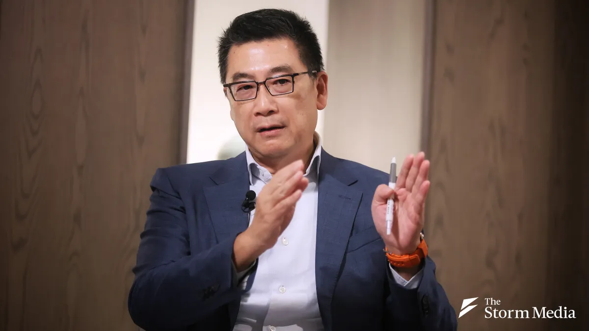 QIC founder and CEO Lee Hung-chi speaks at a biotech investment forum in Taipei on August 25. (Photo: Storm Media / He Cheng-hui)