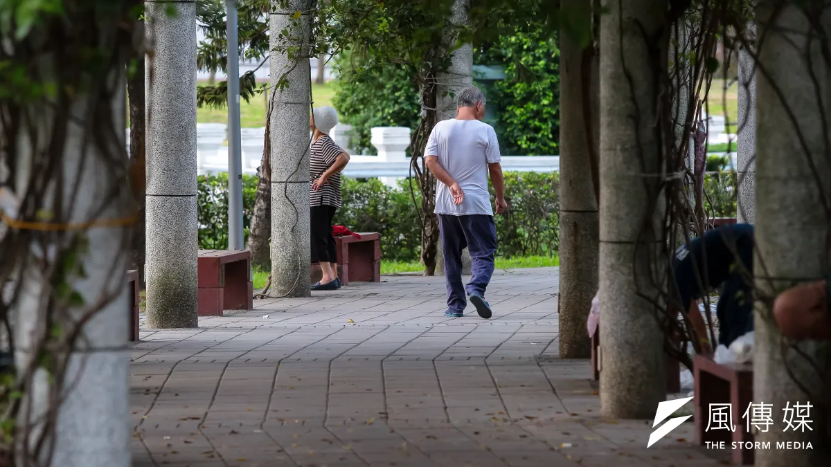 台灣正式邁入超高齡社會,65歲以上人口持續增加,退休生活也正在面臨新的挑戰。(資料照/顏麟宇攝)