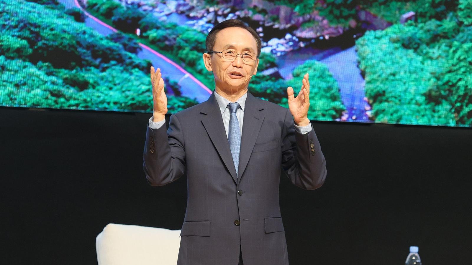 幕後》吳子嘉為何被盯上?新竹縣長選舉揪暗黑部隊 檢警查他手機藏鏡人
