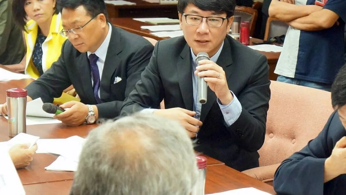 元旦起汽機車白天強制開大燈? 立委:網路謠言