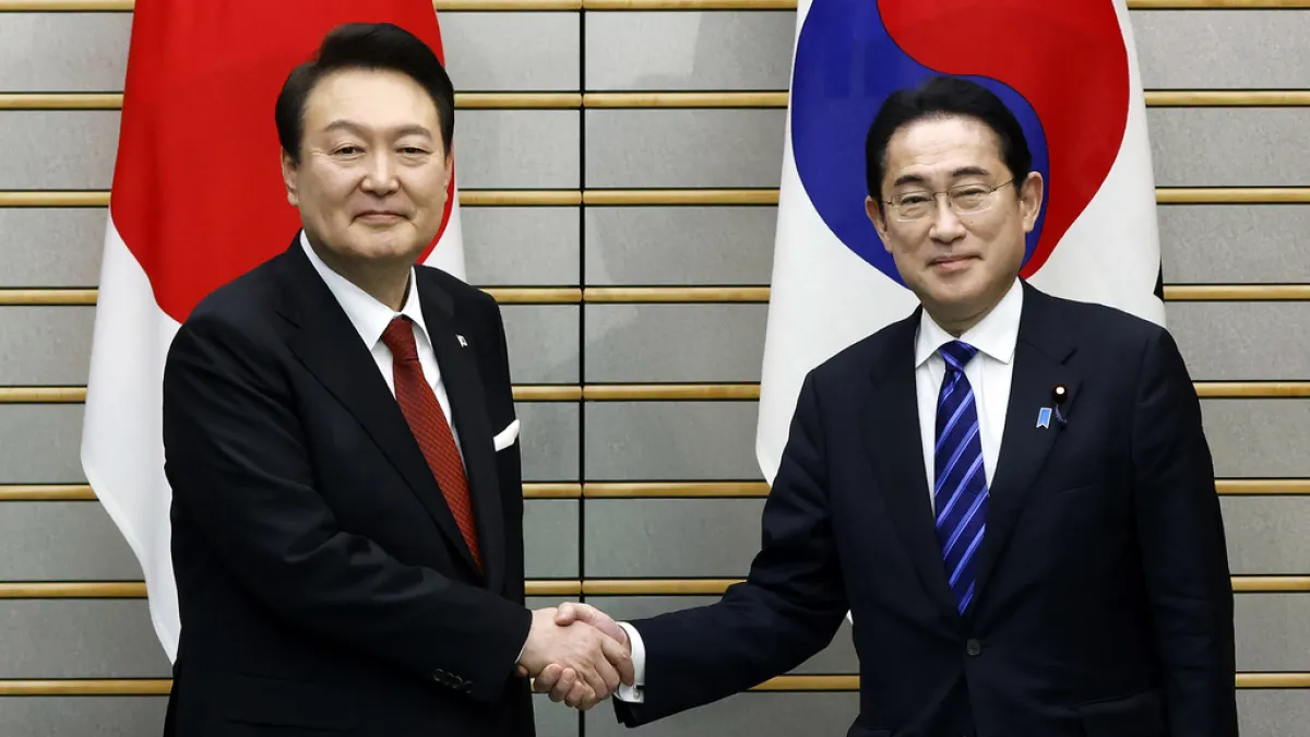 2023年3月16日,南韓總統尹錫悅在東京與日本首相岸田文雄舉行會談,這是南韓總統時隔12年再次訪日進行會談。(AP)