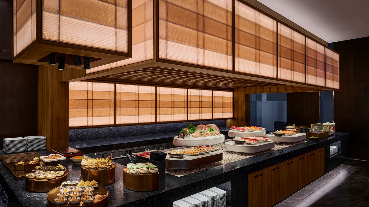 台北寒舍艾美酒店「探索廚房」啟動餐檯升級工程,改裝面積達近300坪,主打八國料理、十大餐檯。(寒舍艾美提供) 台北寒舍艾美酒店「探索廚房」啟動餐檯升級工程,改裝面積達近300坪,主打八國料理、十大餐檯。(寒舍艾美提供)