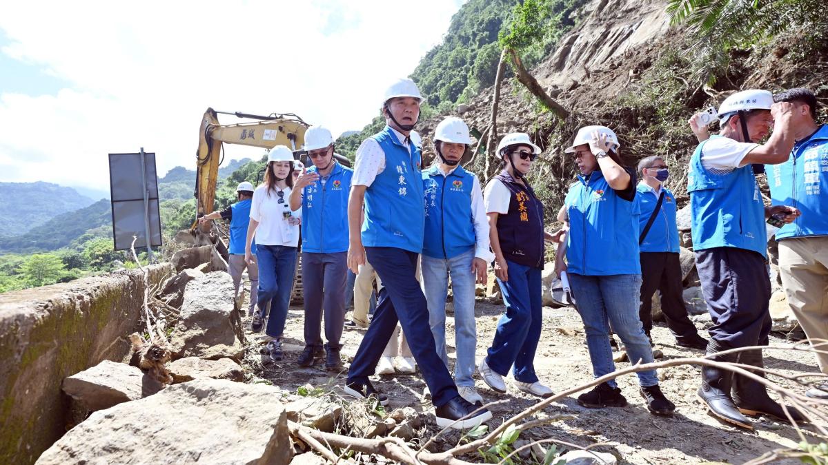 泰安苗62線遭巴威颱風肆虐多處坍方 鍾東錦會勘爭取改善鄉親安全回家的路