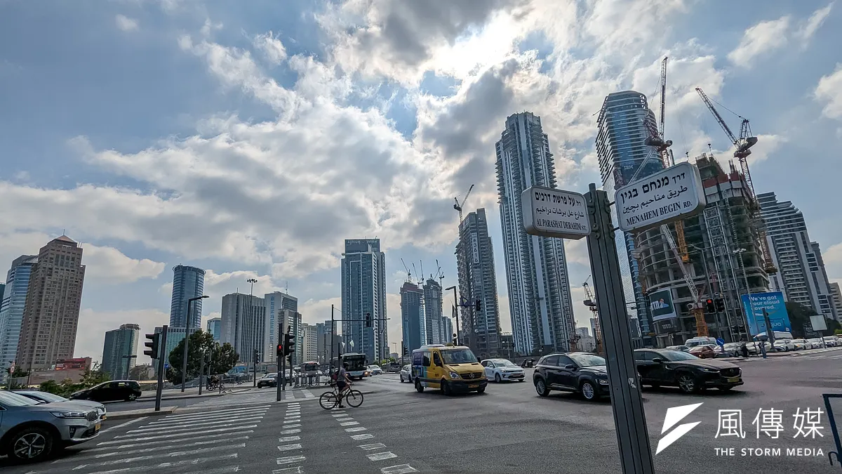 從沙漠中崛起的以色列,在天然資源極度缺乏的情況下,建國之初就以開發腦力,發展高科技產業為立國的根本。圖為以色列科技大城特拉維夫。(顏麟宇攝)