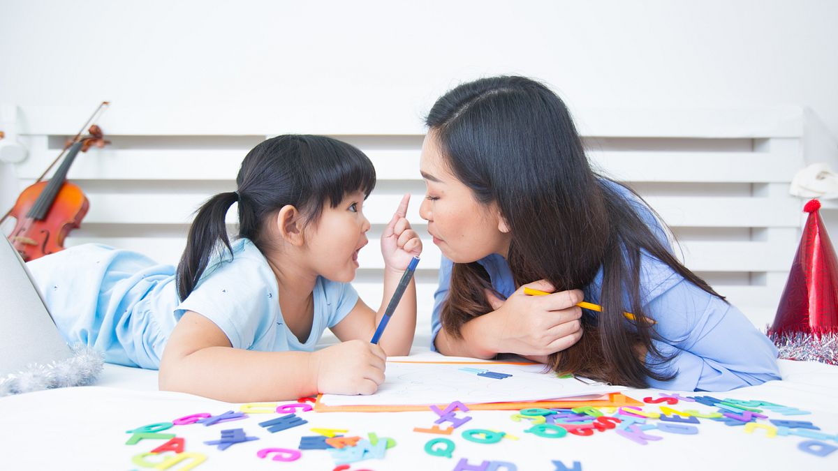 在《地產詹哥老實說》的podcasts節目中,分享許多竹科媽媽白天的工作在忙著看房。(示意圖/取自freepik) 在《地產詹哥老實說》的podcasts節目中,分享許多竹科媽媽白天的工作在忙著看房。(示意圖/取自freepik)