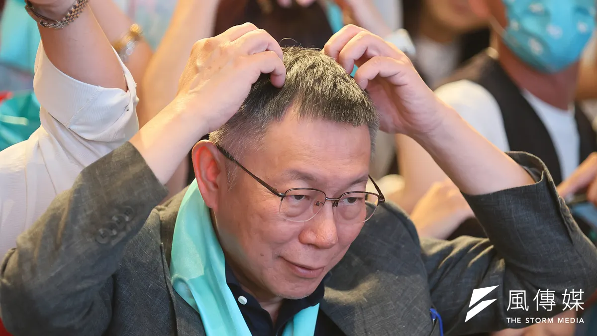 台灣民眾黨主席柯文哲請來「空姐應援團」在活動上熱舞,卻挨批物化、性化空服員。(資料照,柯承惠攝)